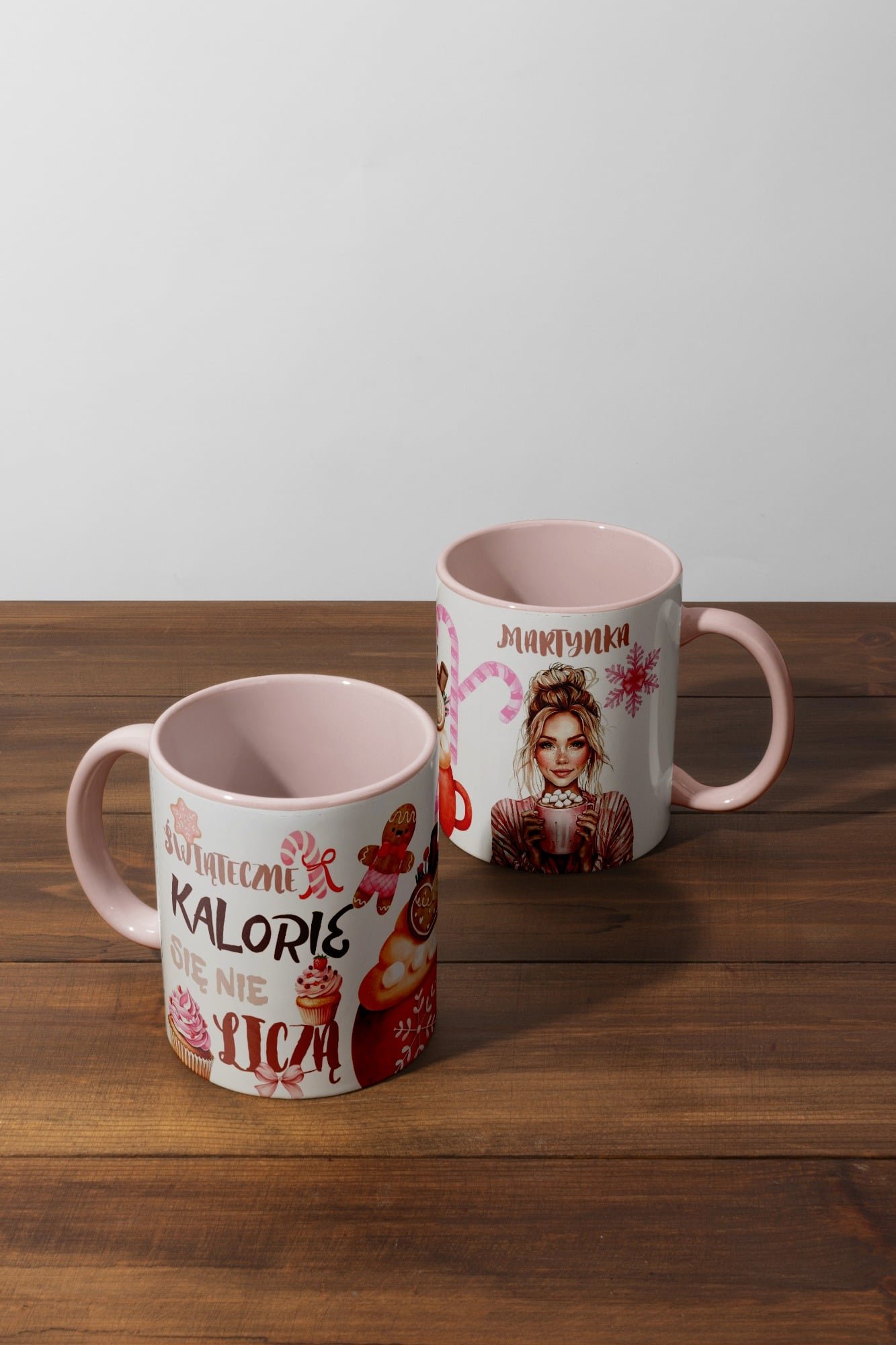 Personalizowany ceramiczny kubek świąteczny z napisem „Świąteczne kalorie się nie liczą”